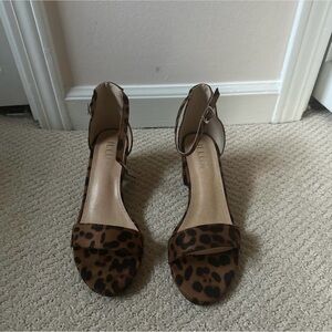 Women's BRAND NEW Leopard Print Sandals